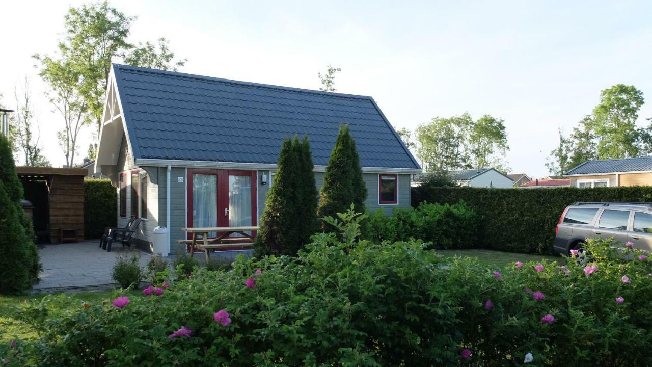 De Rozenbottel Villa Tzummarum Ngoại thất bức ảnh